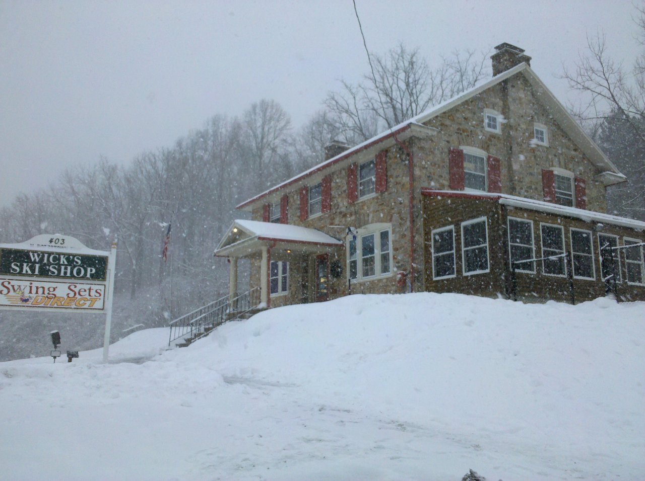 Happening Holiday Shopping Guide 2012!